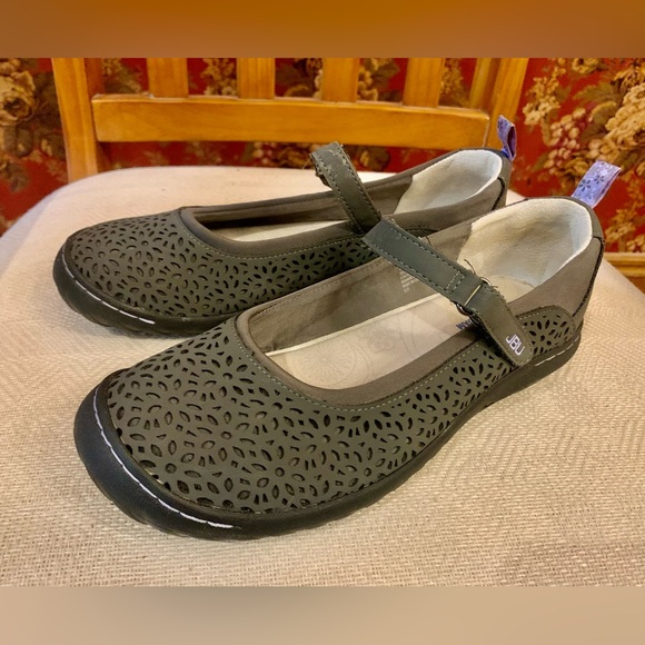 Woman’s JBU by Jambu Mary Jane gray vegan casual shoes with memory foam size 7 - Picture 3 of 6